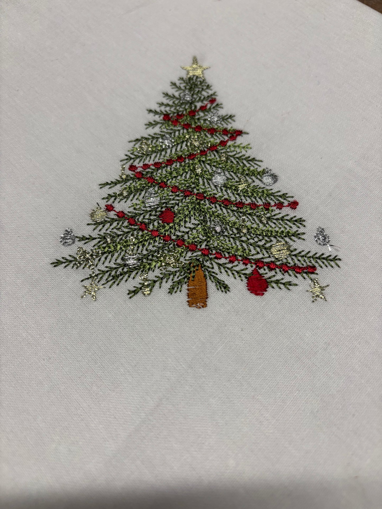 Serviett med broderi